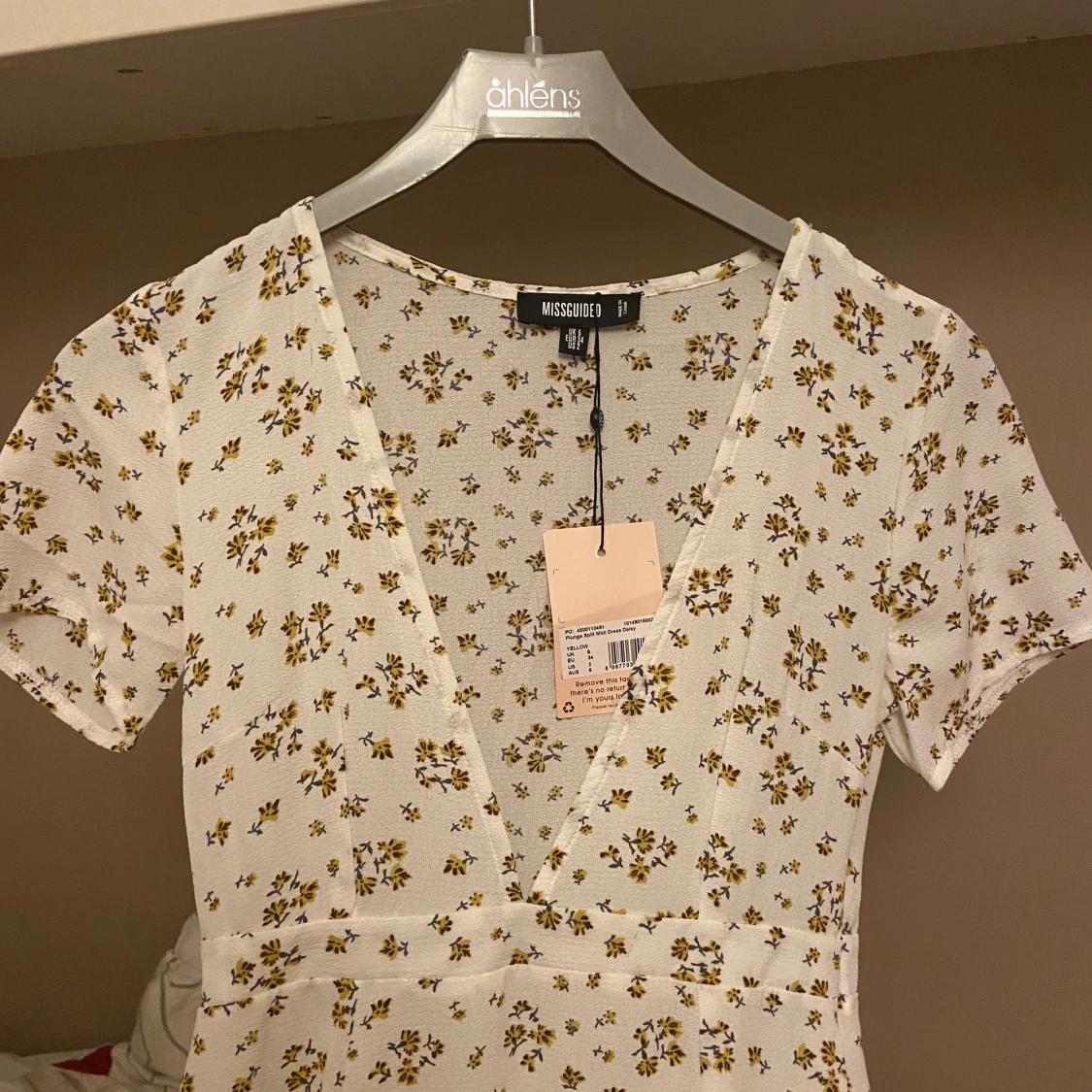 Oanvänd sommarklänning från Missguided - 90