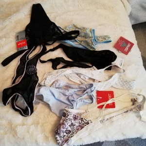 Märkes string trosor strl på alla 44  - Finns i Frölunda torg gbg 