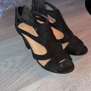 Nya skor - Snygga klackskor