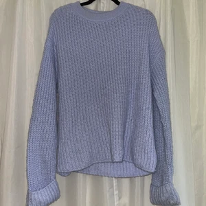 Stickad tröja i storlek XL - Ljusblå stickad tröja från na-kd i storlek XL!🌟