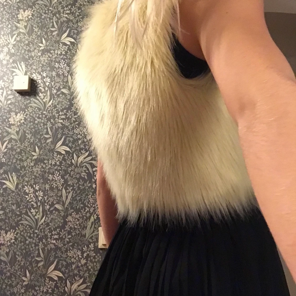 🤍Vit fake flufff väst 🤍 - 90