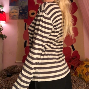 Randig tröja - Svartvit randig tröja!!!