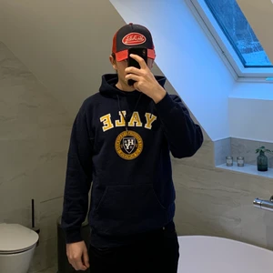 Yale hoodie - Väldigt fint skick