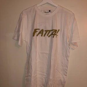 Hållbar t-shirt - T-shirt från Neutral som gör kläder med fokus på hållbar utveckling. 