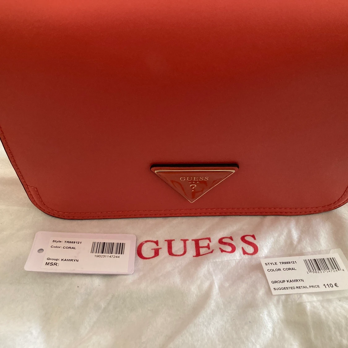 Guess väska 500kr mycket bra skick - 90
