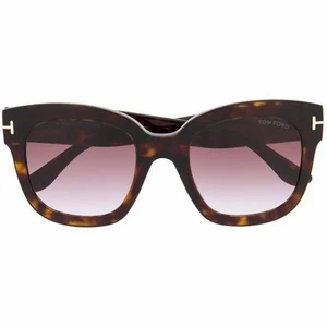 Tom Ford womens sunglasses - Selling these gorgeous sunnies , I never use them anymore but the condition is good - therefor a relevnt price🌈 box & caseholder comes with! Original price 300€/3000sek