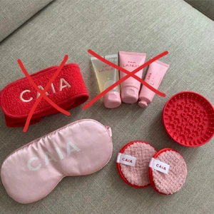 Caia julkalender - 7 grejer från Caias julkalender och allt är helt oanvända! Skriv om du bara vill köpa en av grejerna. Dom jag har kryssat för är sålda. 250 för allt. 💕