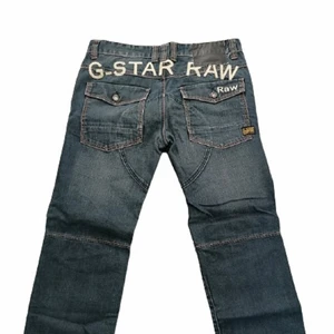 Gstar raw - skit snygg g star raw sitter som baggy för mig:3