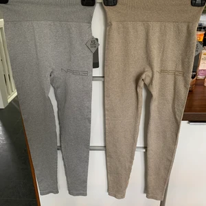 Träningstights - Säljer helt oanvända och super sköna träningstights i strl: XS (32-34) säljer den för 100kr/st