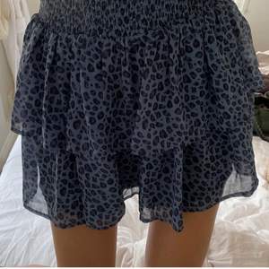 Säljer denna leopard kjol 💜💜