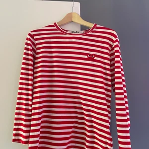 cdg - säljer min cdg tröja då jag inte använder den mera💕💕