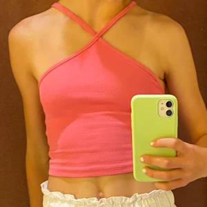 Rosa linne - Rosa linne från Zara, i storlek S💜 Använt ca 3-4 gånger💜 Kontakta mig för fler bilder elr intresse💜 Köp direkt för 90kr 💜 Köpare står för frakten