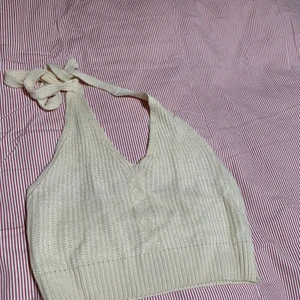 Topp - Väldigt söt och fin topp till fest eller vardag. Fin virkning. Skriv för fler bilder