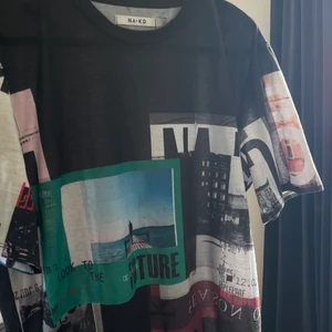 T-shirt - Najs tisha från NAKD, kommer inte till användning hos mig tyvärr :(