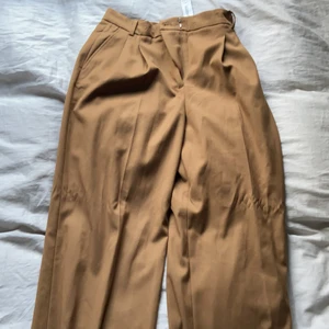 Zara str 36 - Vida bruna byxor från zara