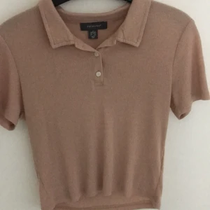 Primark shirt size S - Har aldrig använts. Är storlek s men passar också xs.