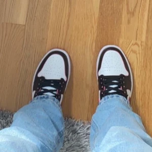 Nike Jordan  - Intressekoll på dessa helt oanvända kopior, budgivning om det är intresserade 👍🏼 storlek 40, passar mig som är mellan 39 och 40😄 frakt tillkommer