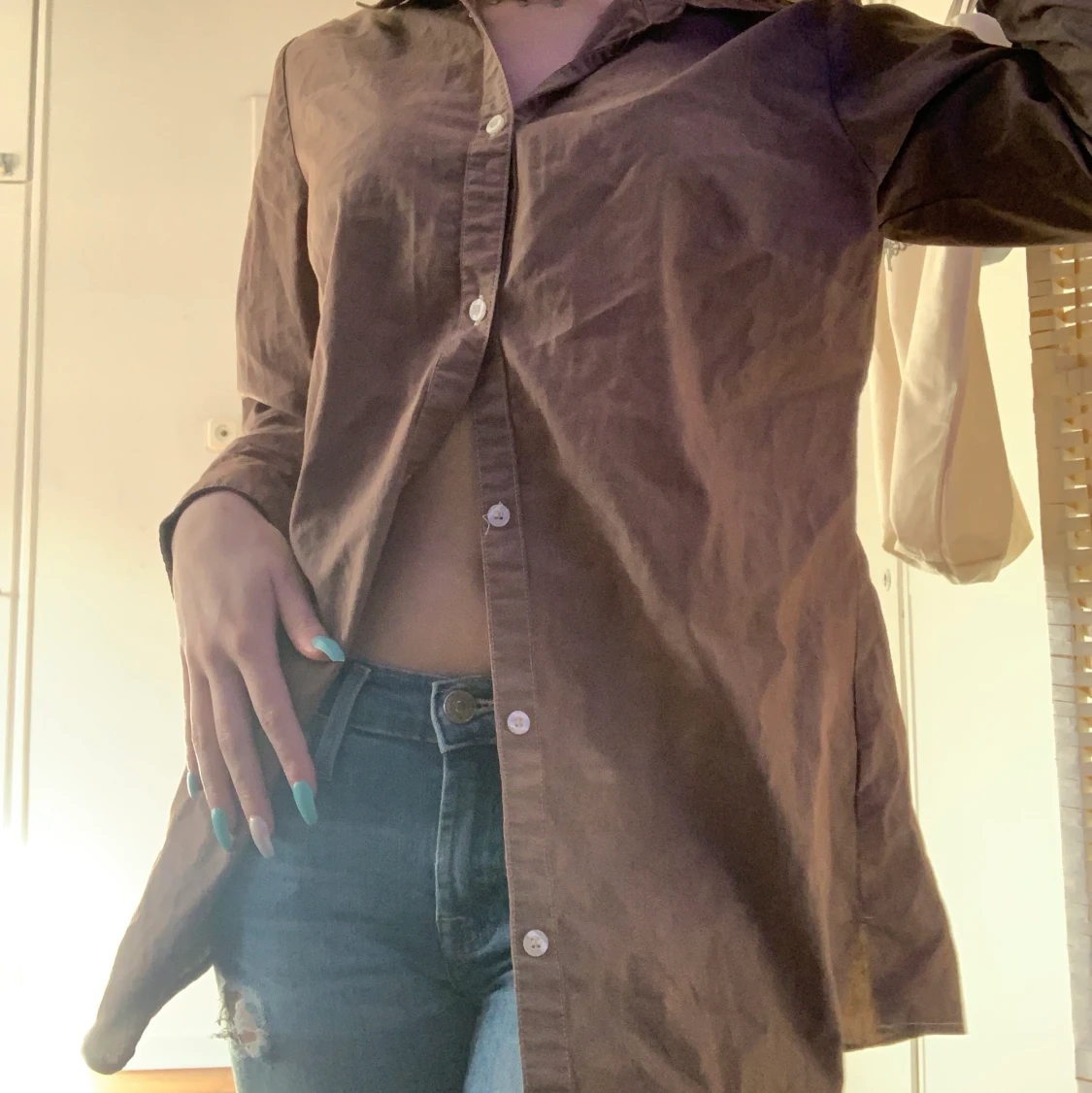 Brun skjorta strl L - 90