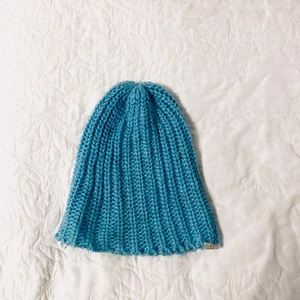 Mössa från Warp - Mössa från Warp, Modell: unisex, Skick: nyskick, Pris: 50kr.  Kolla gärna in mina andra inlägg, Vid intresse av fler varor så fixar jag ett bra paketpris!