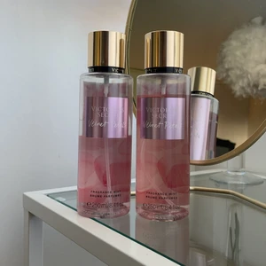 Viktoria secret parfym, velvet petals  - Två använda parfymer, säljer pågrund av att jag inte längre använder dem. 💞