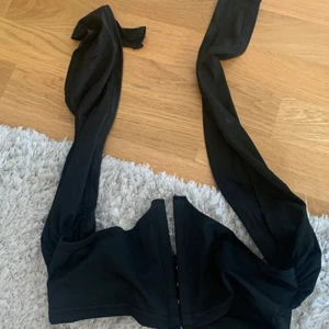 svinsnygg topp - ej använd