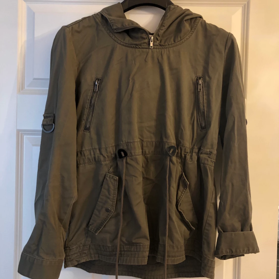 Militärgrön / mörkgrön Anorak jacka Strl. M