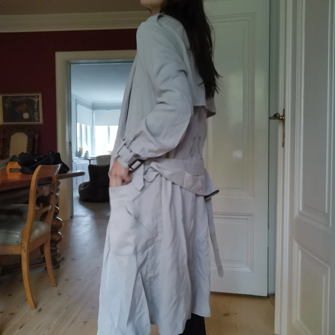 perfekt grå trenchcoat till hösten! 