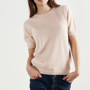 Soft goat - Säljer nu denna slutsålda tröja från soft goat. Sparsamt använd. Storlek XS men passar S också. Originalpris: 1095 kr.💕