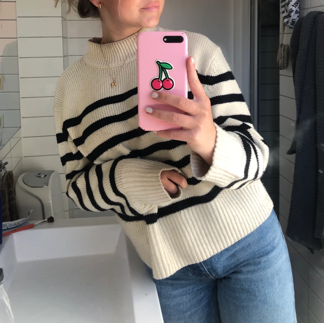 Randig stickad tröja