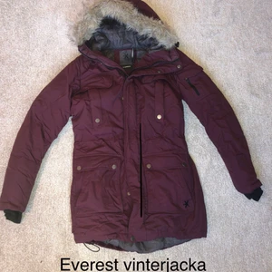 Everest jacka vinröd - Vinröd jacka 34