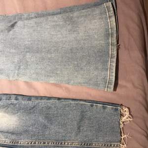 Säljer helt nya jeans ( tagit bort lapp då ja provat dom några gånger men aldrig kommit till användning )🌸 dom smala är ifrån Lager 157 och storlek xxs och bootcut är ifrån Gina Tricot i storlek xs🌸 kan mötas upp i Ludvika eller skickas, frakt tillkommer 🌸