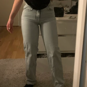 Gina tricot jenas  - Högmidjade jeans 