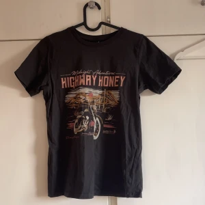 T shirt  - Stl xs 30kr