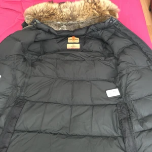 Pjs jacka - Säljer min pjs jacka då den inte kommer till nån användning mer 2000 orginalpris 10.499. stl s men passar även till xs