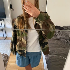 Militär jacka - Militärjacka i uppskattad storlek s/m❤️❤️ så fin och bra skick