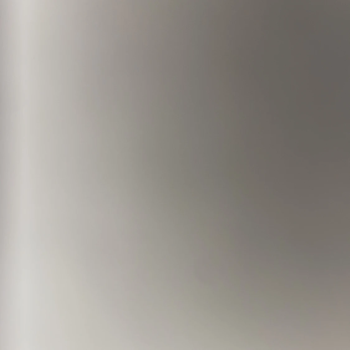 Någon som säljer känningar i stollen L/XL? Och byxdress i samma storlek 