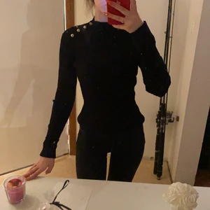 Stickad tröja - Nyskick.