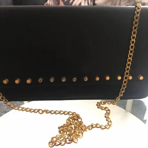 Väska - Helt ny väska. Finns i Norsborg, Stockholm. 