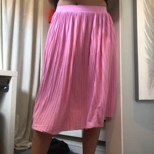 Kjol - Rosa kjol från Vila!💞. Storlek M