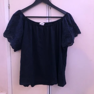 Svart blus  - En svart snygg blus 💕