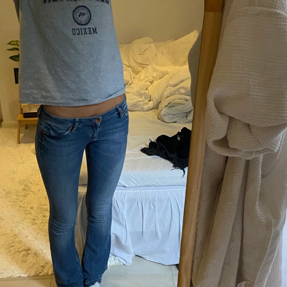 Low waist bootcut jeans från crocker