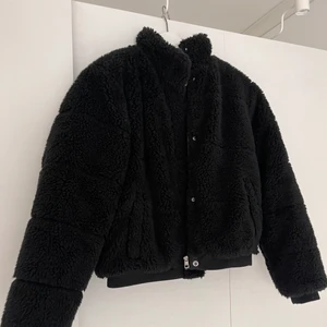 Teddy jacka - En Teddy jacka ifrån Calvin Klein. Storlek xs