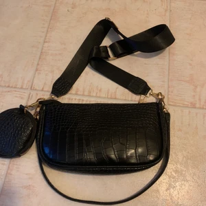 Helt oanvänd väska  - En helt ny väska från Nelly 