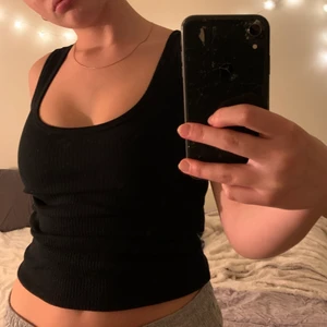 Linne - Fint rubbat linne köpt second hand säljer pga att den inte används!❤️