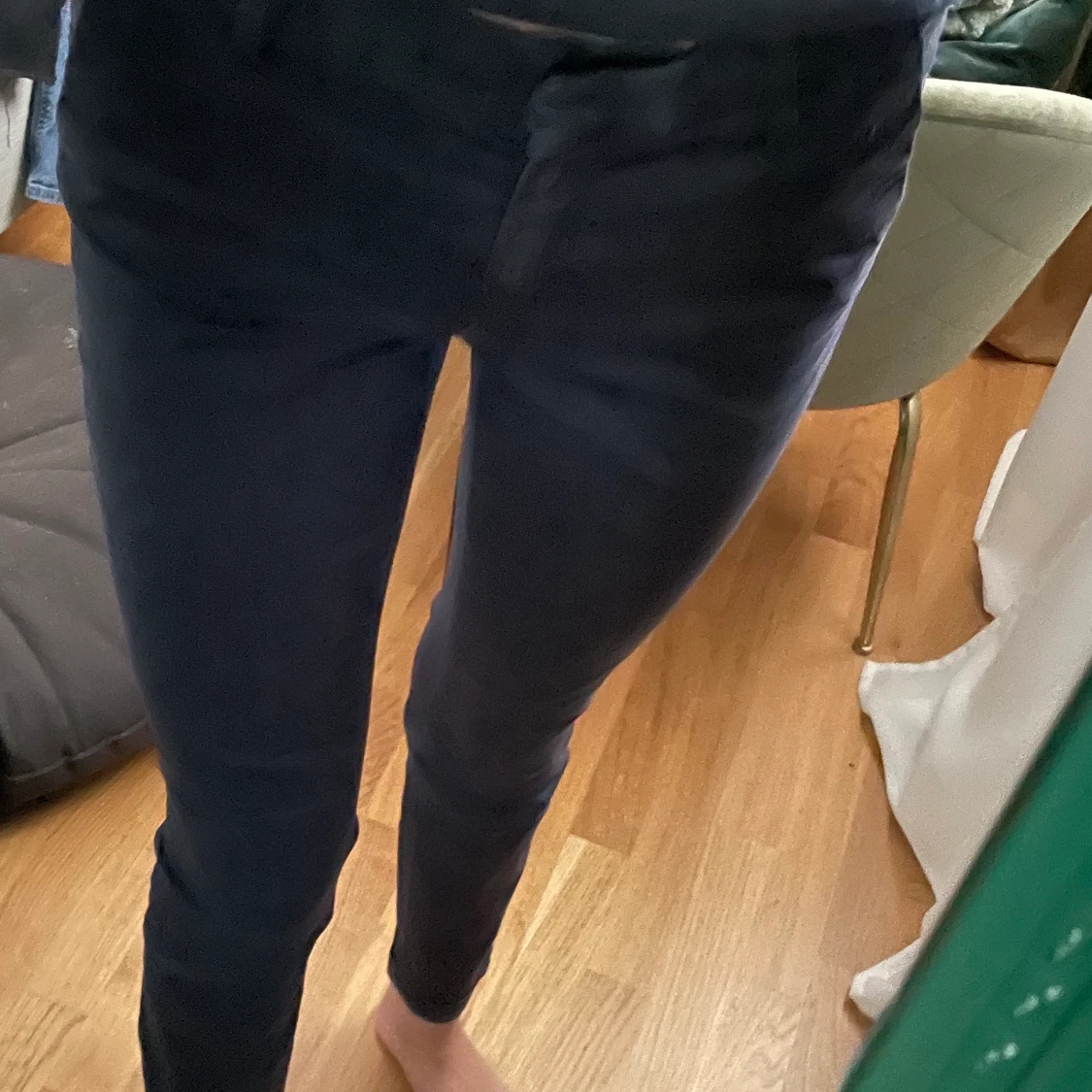 Mörkblåa kostymbyxor 