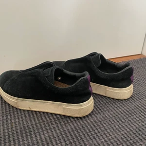 Eytys strl 38 - Säljer mina älskade svarta eytys. Köptes förra våren för 1800kr och säljs nu för 550kr inklusive frakt.