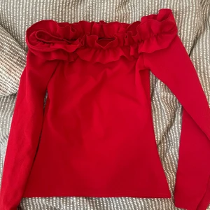 Off shoulder - Off shoulder strl S från nelly