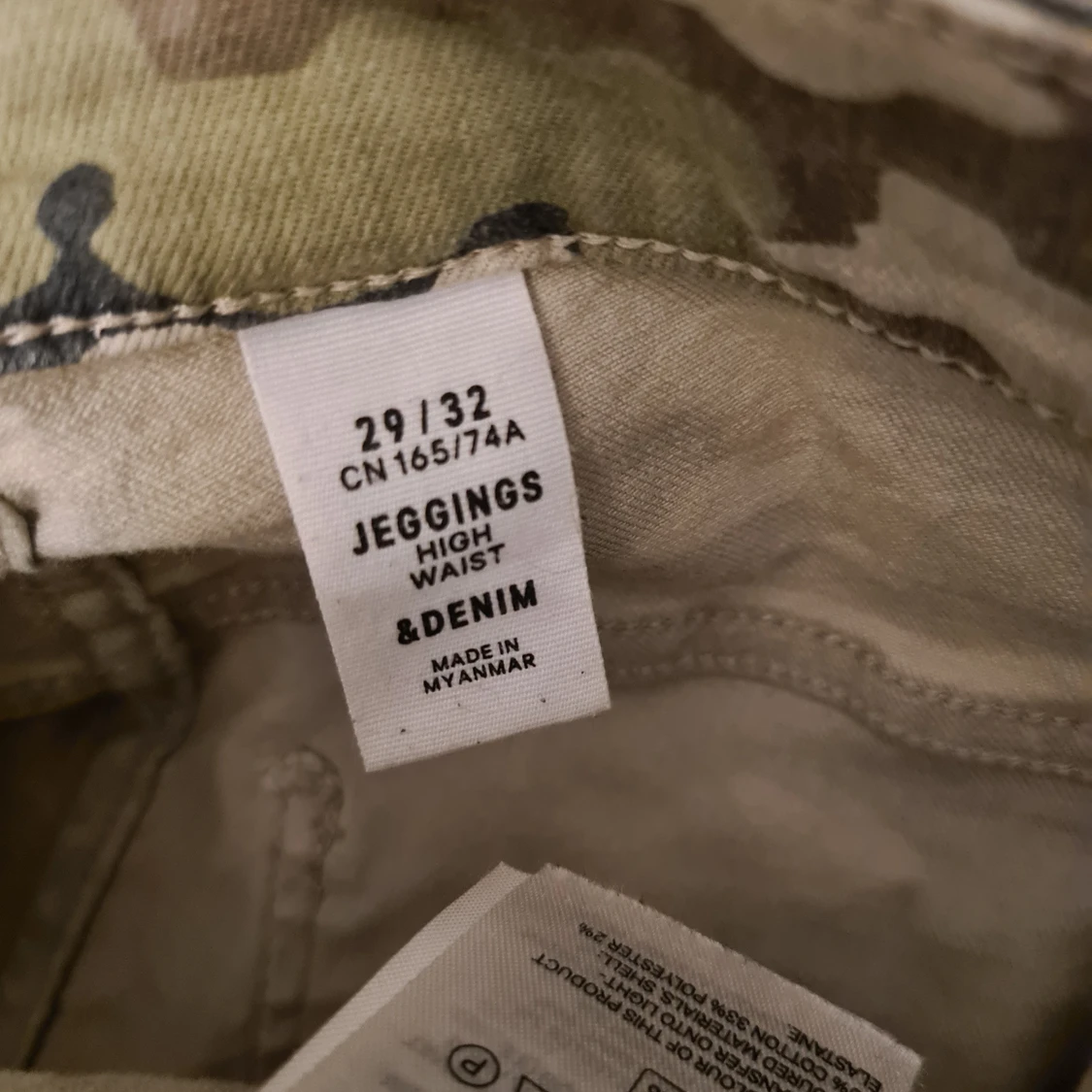 Camo jeans high rise. - 91