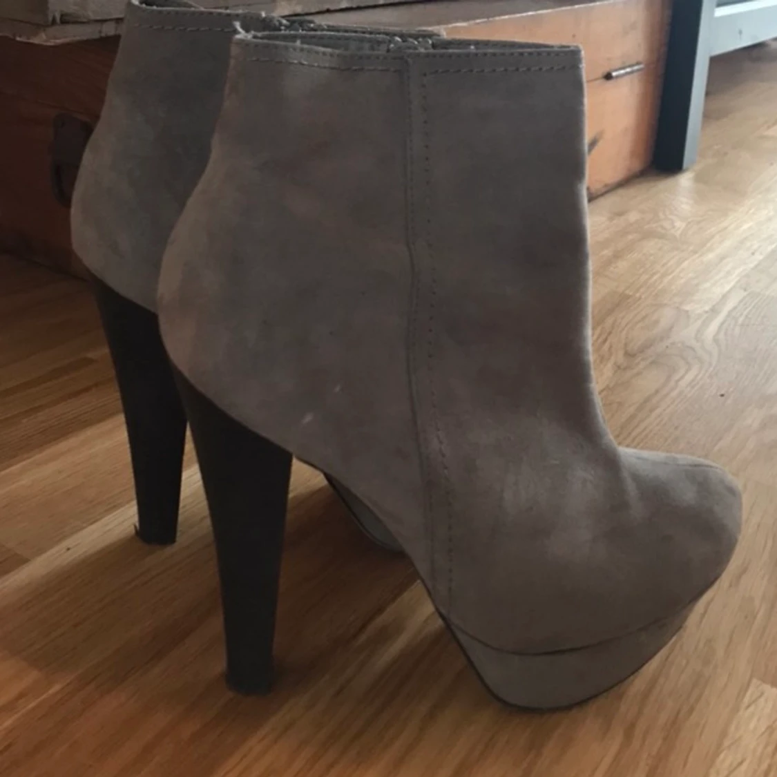 Grå pumps Bikbok Strl 38 - 91