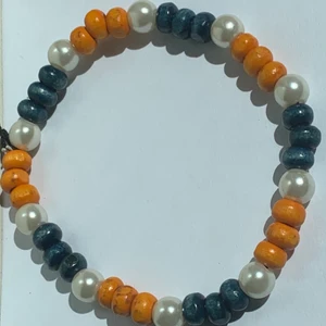 Dunder armband - As fint armband med pärlor utplockade secondhand😍.               Pris:50kr                                                                                        Size: 18cm